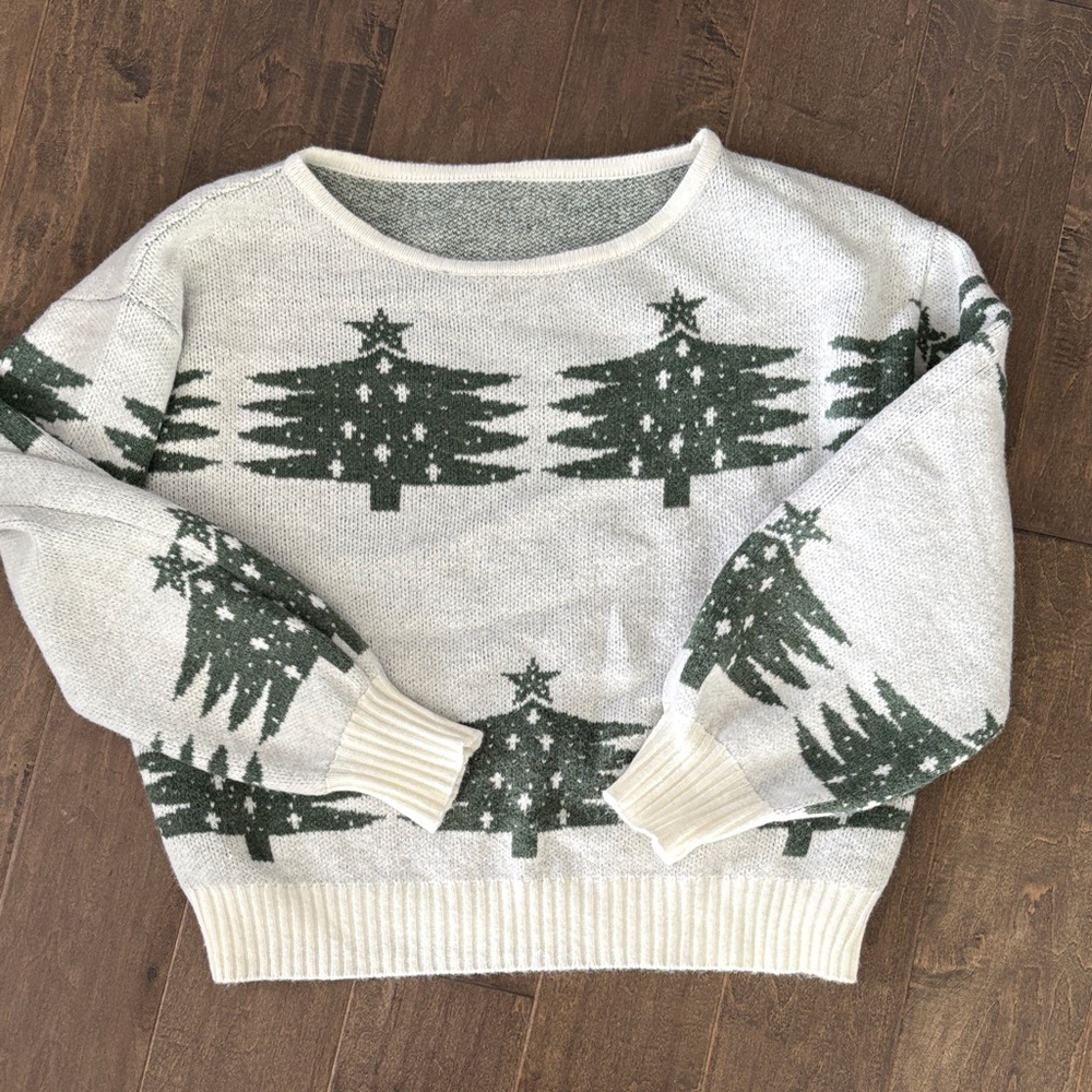 Cupshe Festive Green and Cream Christmas Sweater